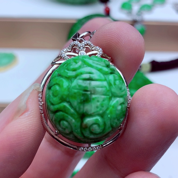 翡翠未镶嵌吊坠(不含链)