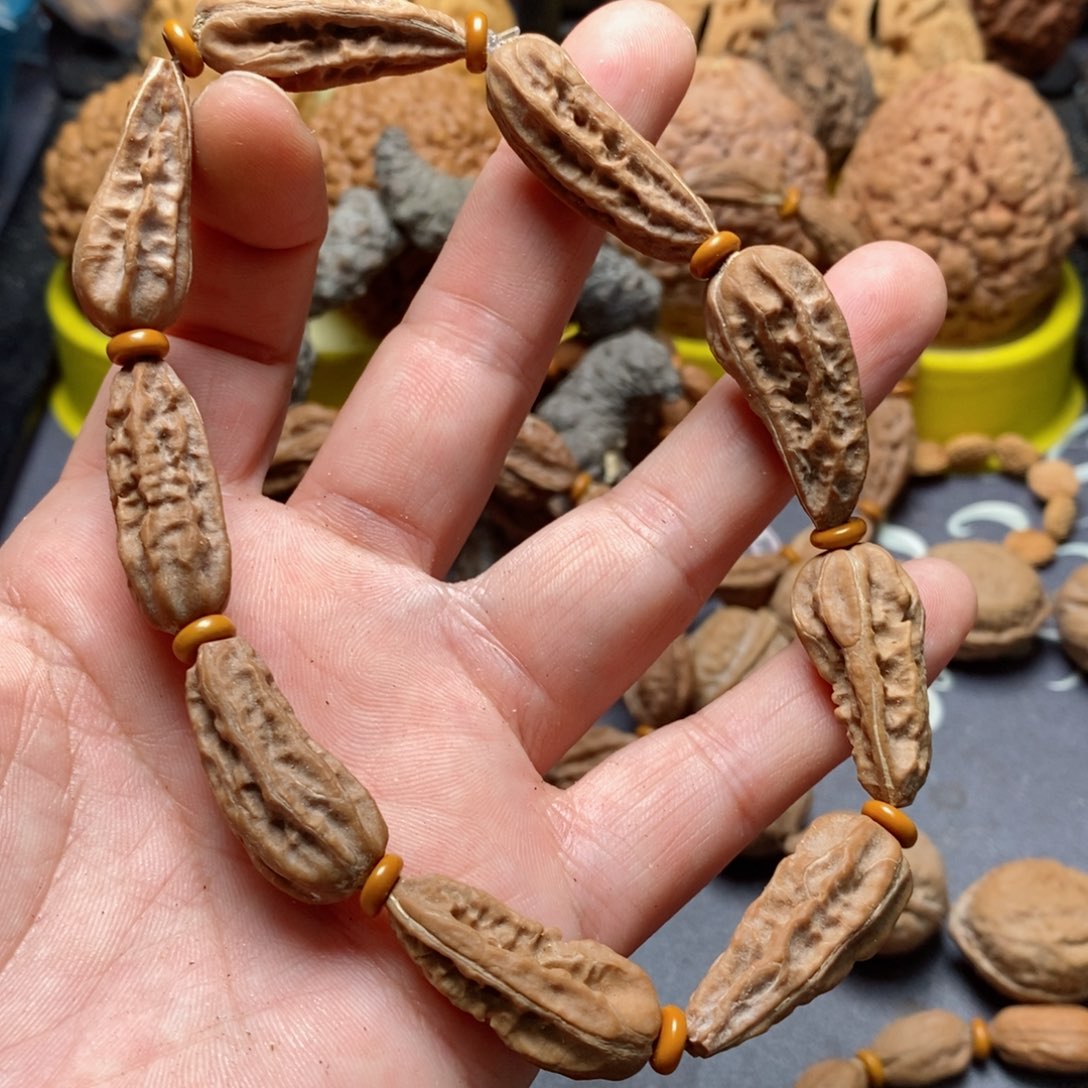 文玩核桃吊坠L****界核桃45