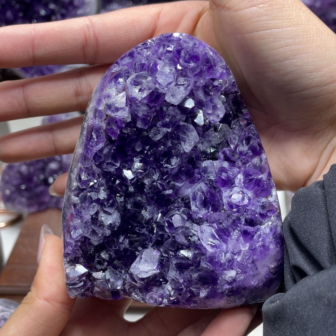紫晶大型摆件（非配饰）未镶嵌