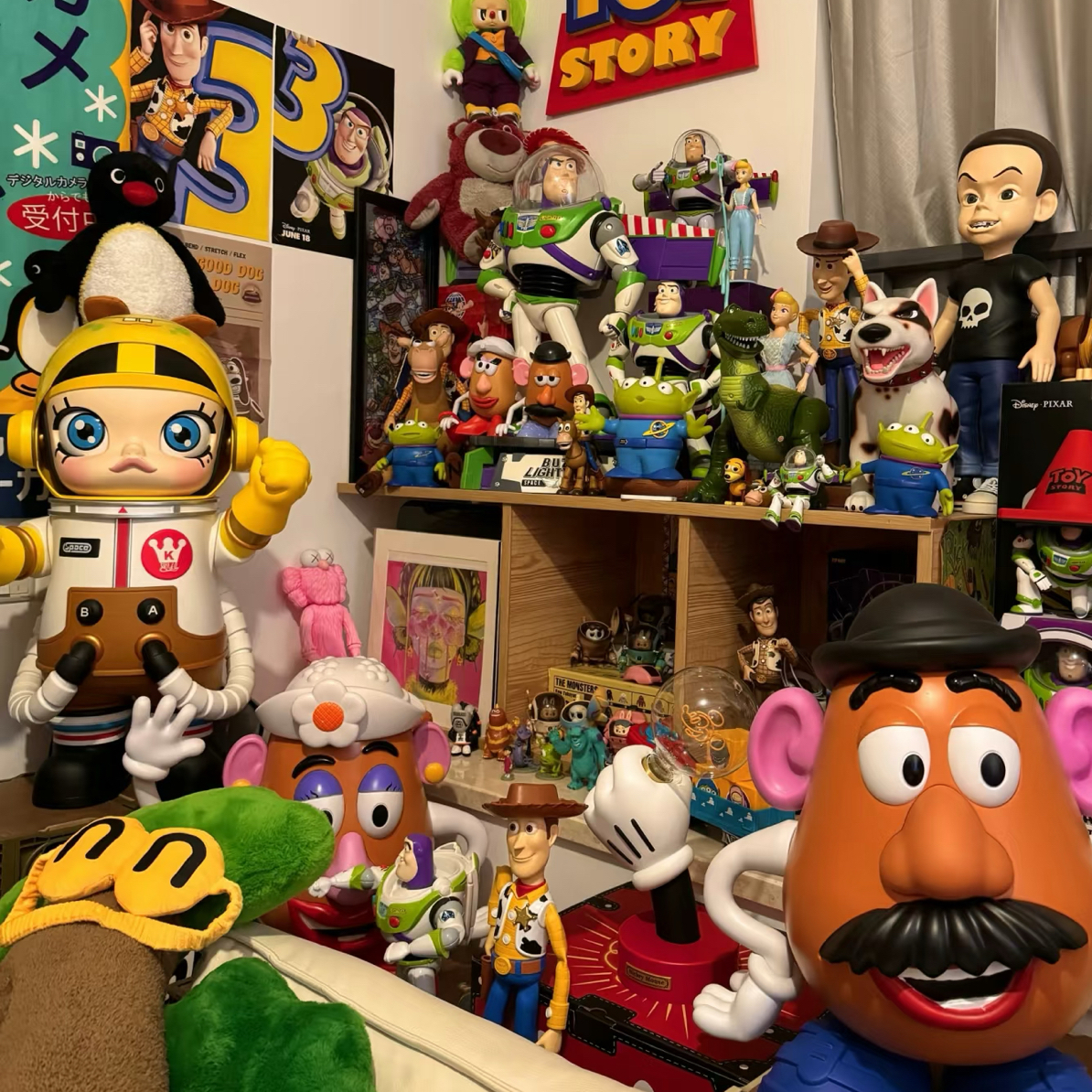 中古玩具，默认微瑕，缺损。不退不换。