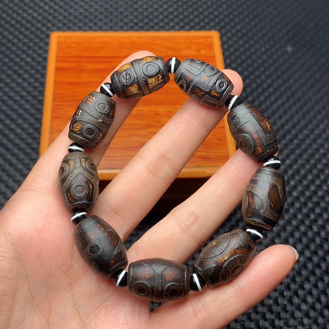 霸***美玛瑙/玉髓未镶嵌手链