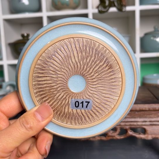 杯017重工雕刻天蓝釉杯垫外径12cm底部微瑕福利款裸发