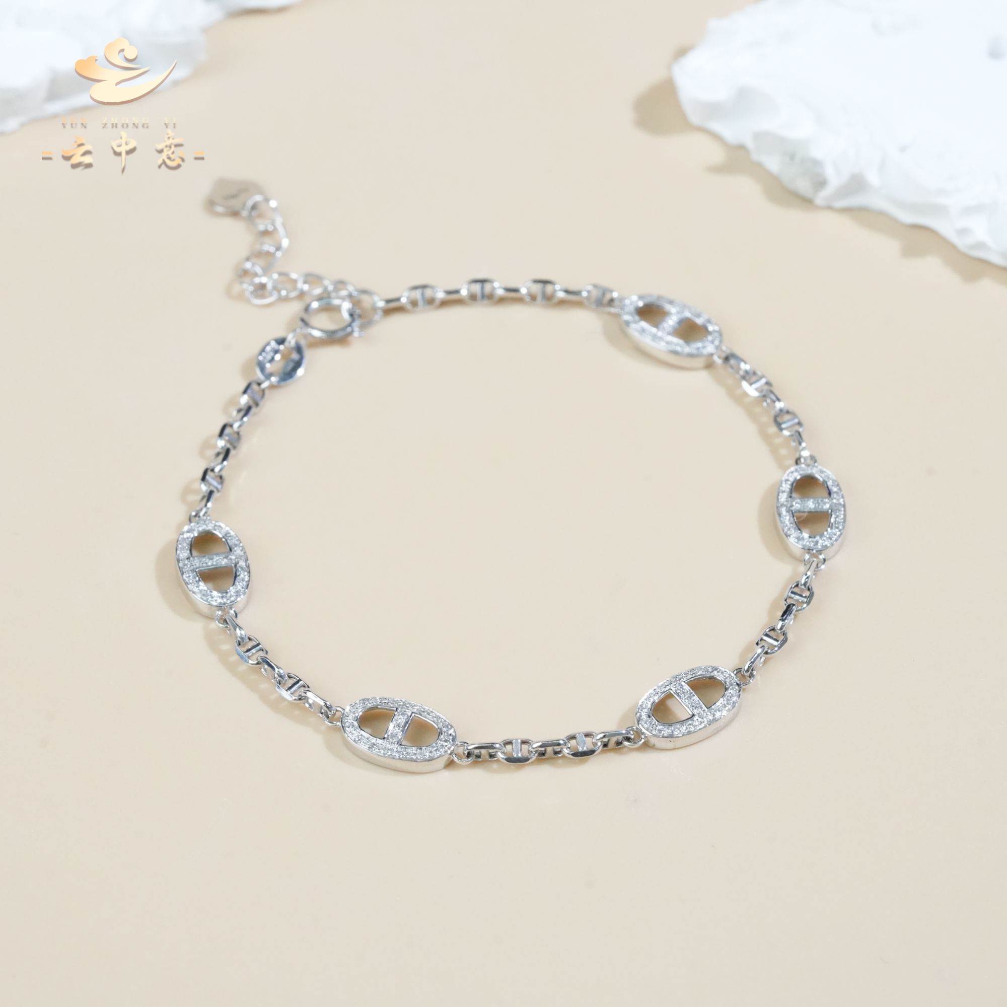 【云中意】18K金 猪鼻子钻石手链-多样性发货一件