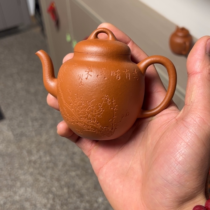 紫砂茶壶星**月刻绘朱泥宫灯170cc