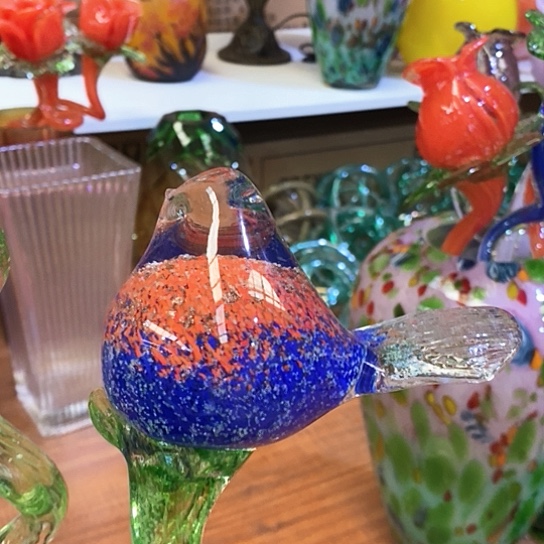 琉璃花瓶高45厘米宽9厘米