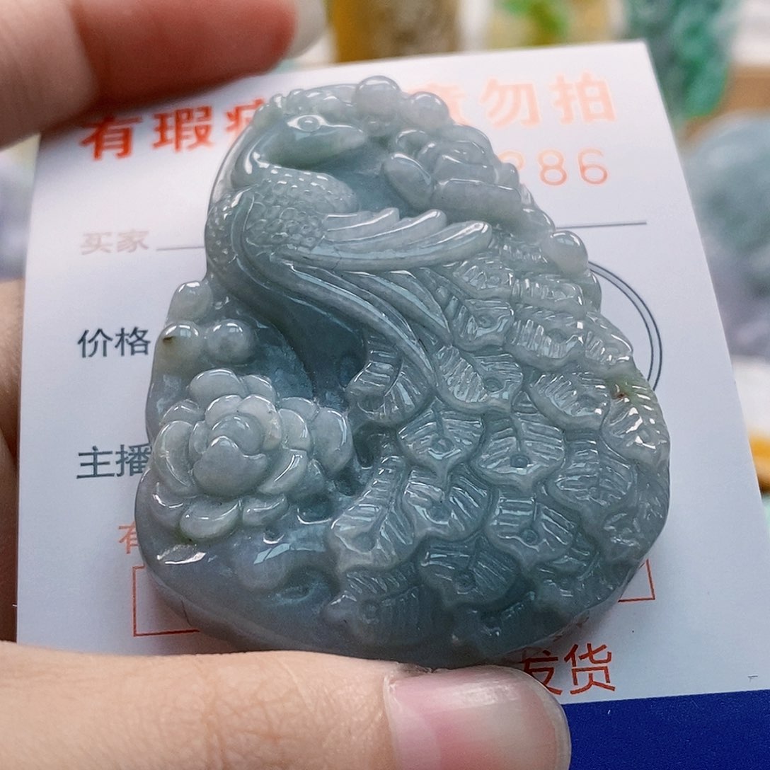 吊坠(不含链)未镶嵌翡翠