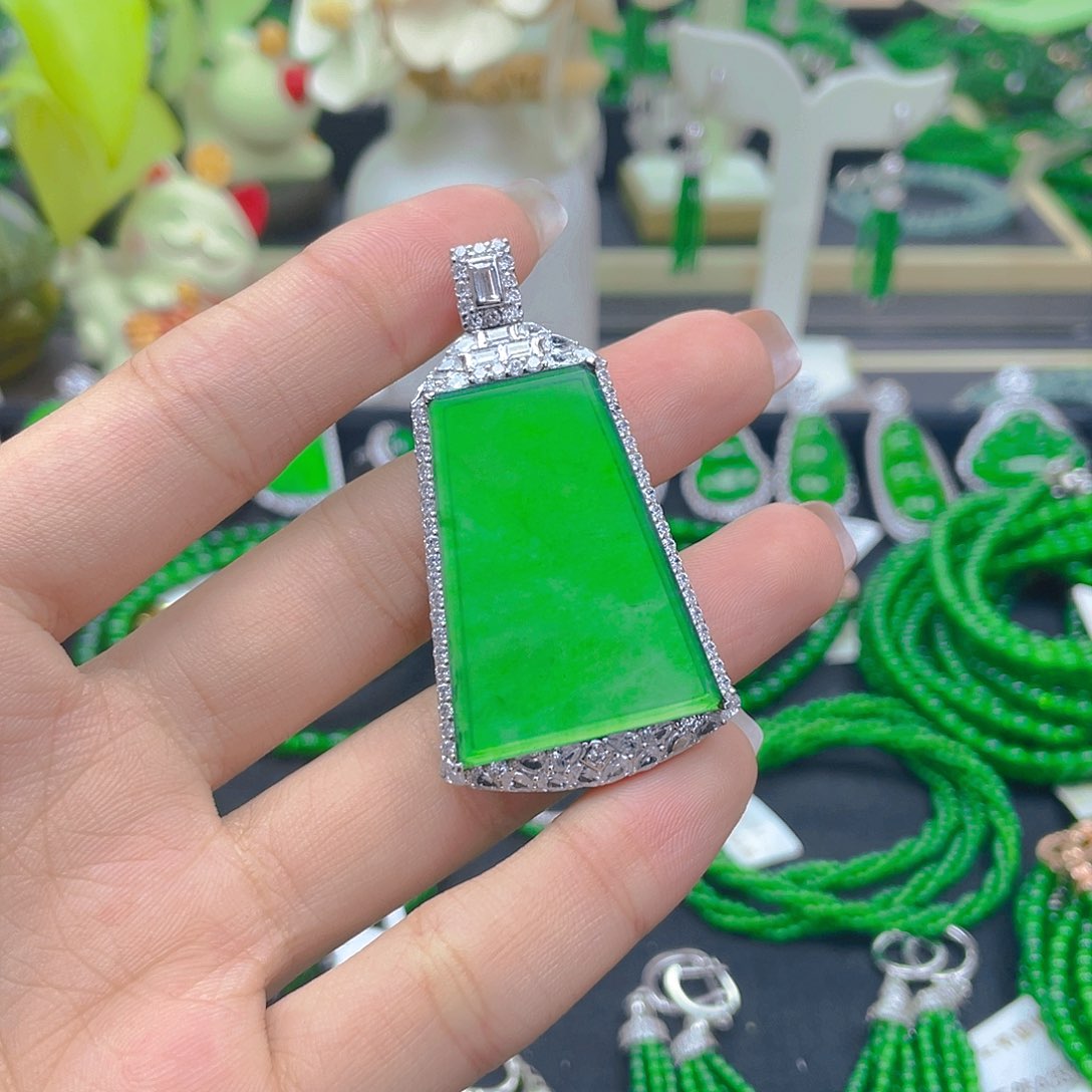 翡翠吊坠(不含链)银S925镶嵌葳*天然A货翡翠