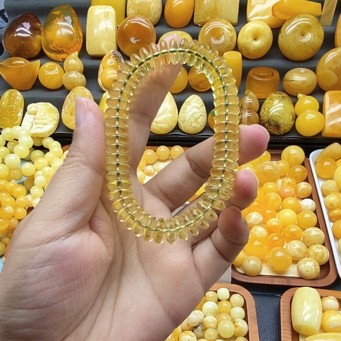 琥珀未镶嵌颈饰天然蜜蜡