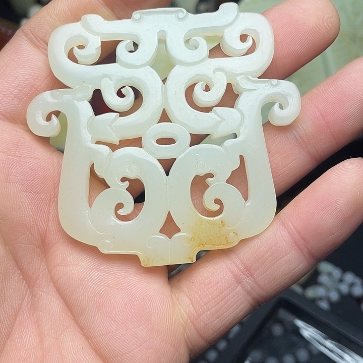 和田玉（糖玉）未镶嵌颈饰