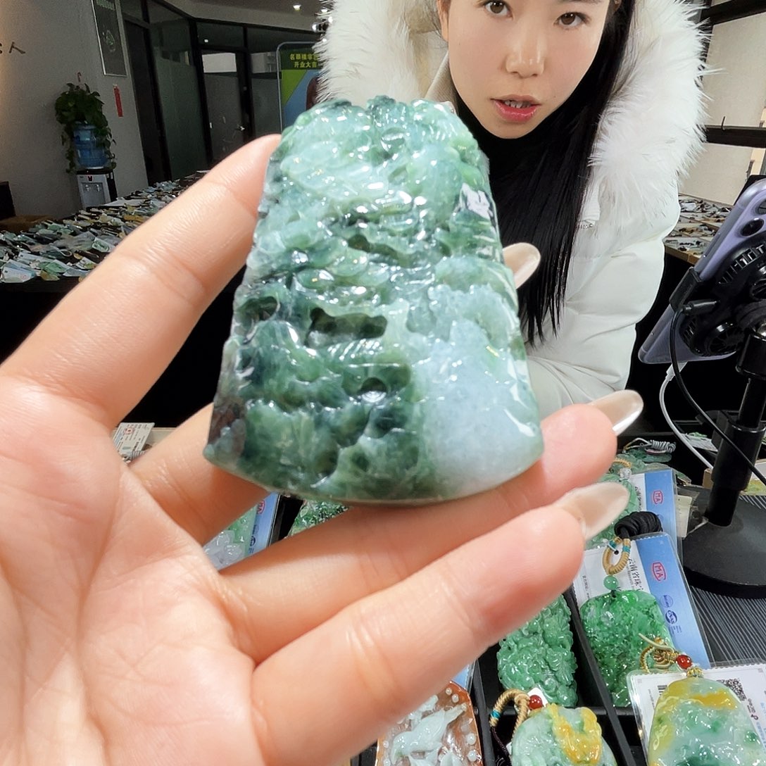 颈饰未镶嵌翡翠一