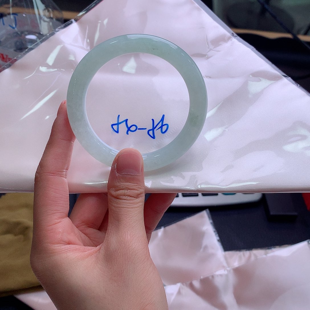 未镶嵌手镯翡翠翡翠