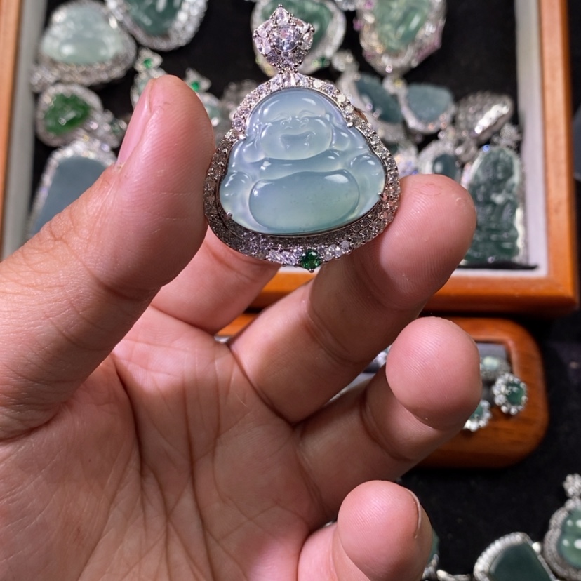 【闪购商品】翡翠颈饰未镶嵌天然