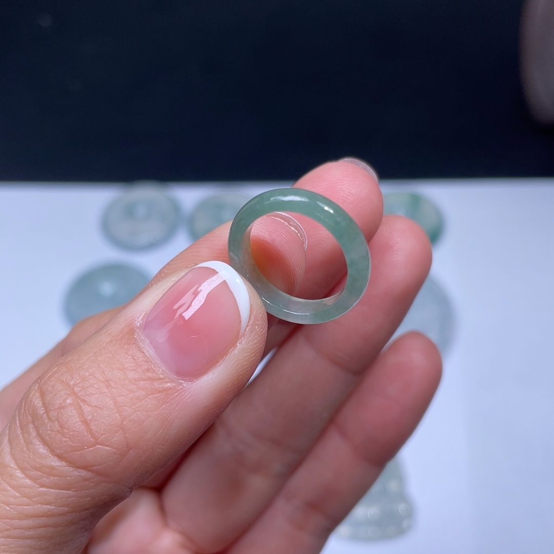 翡翠戒指未镶嵌戒指