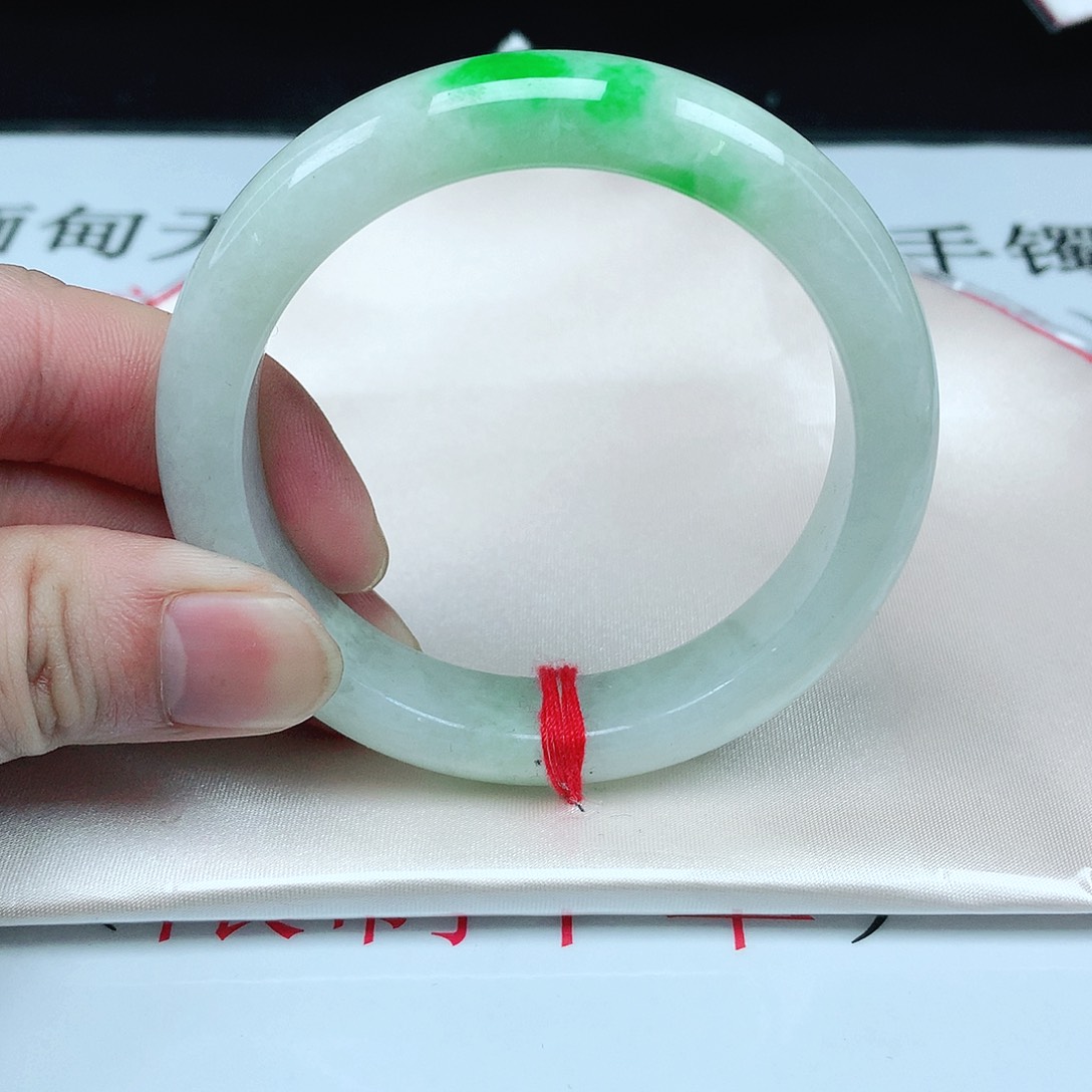 翡翠手镯未镶嵌圈56