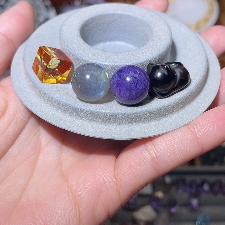 琥珀珠宝奇石未镶嵌黑***熊