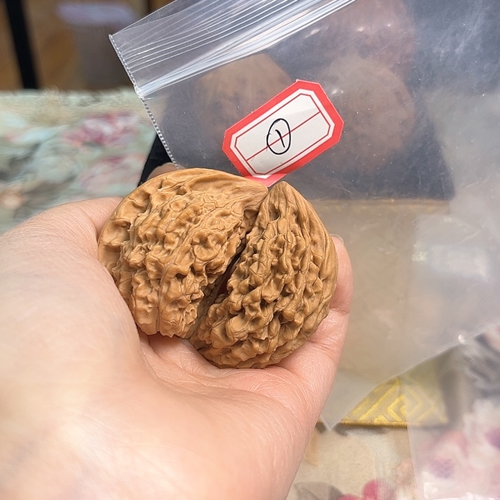 文玩核桃把件官帽异形