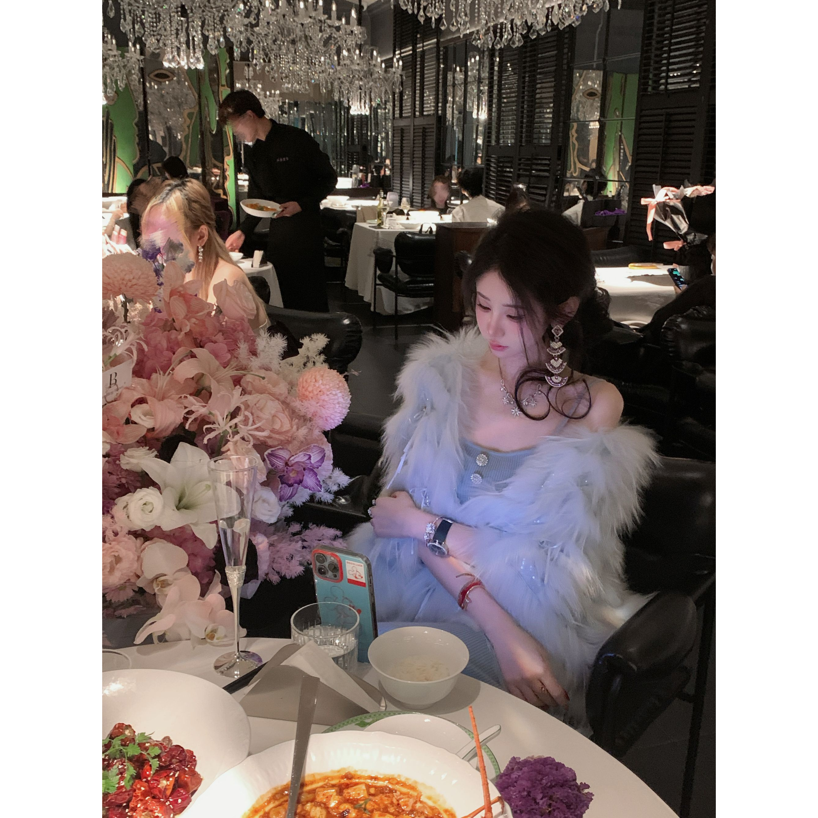 【雅乔定制】冰雪世界 轻奢高档白貉毛草草披肩外套DYJJ-24110647