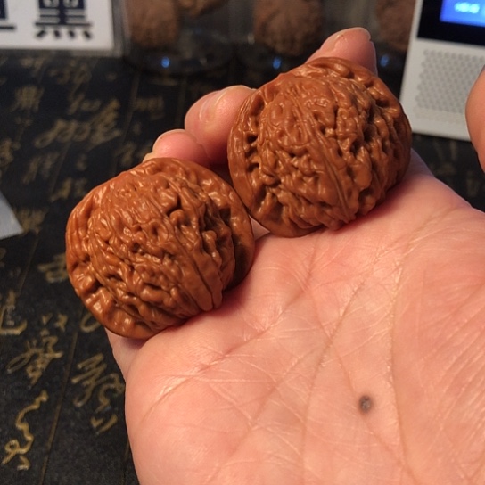 *****文玩核桃把件四座楼38nm