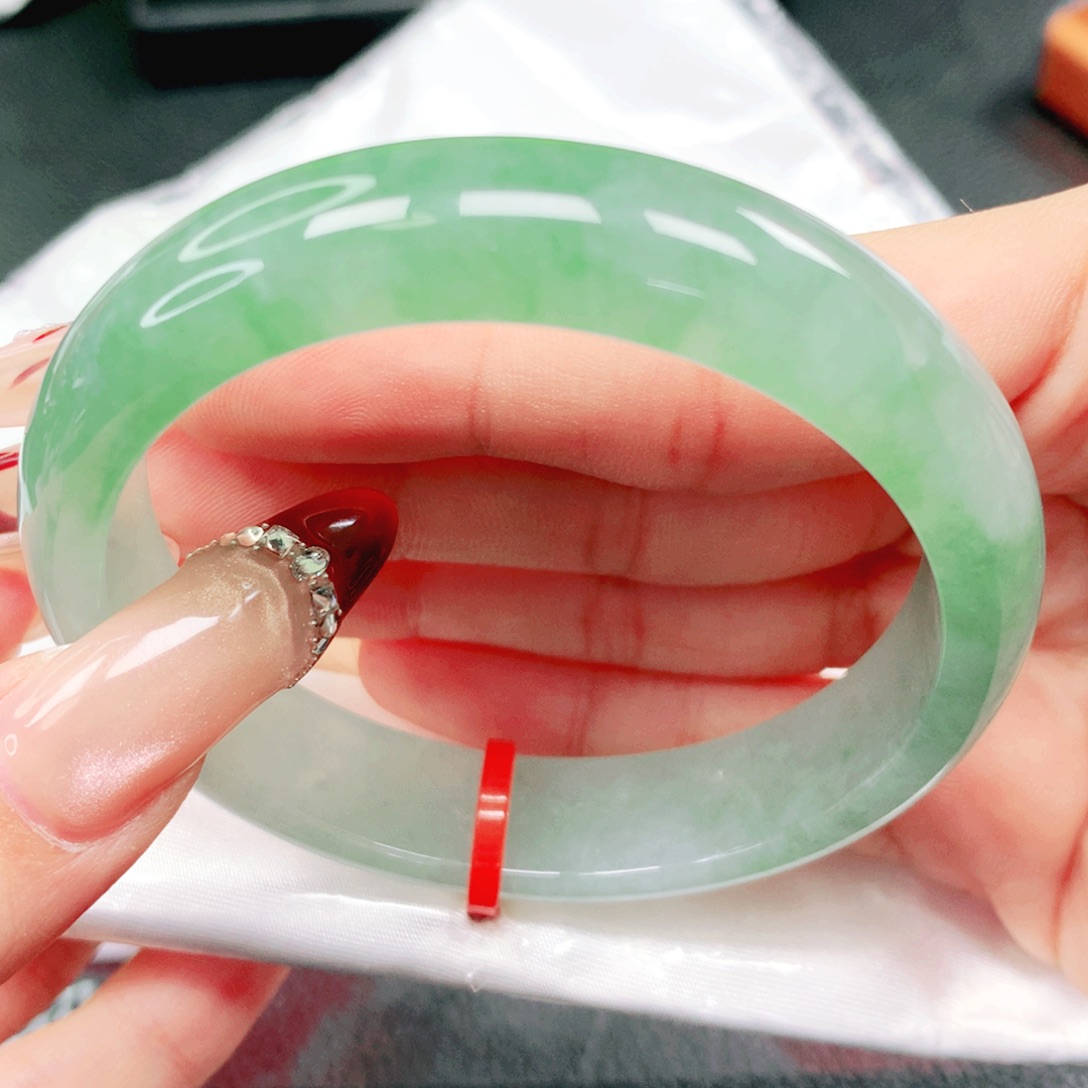 翡翠未镶嵌手镯56