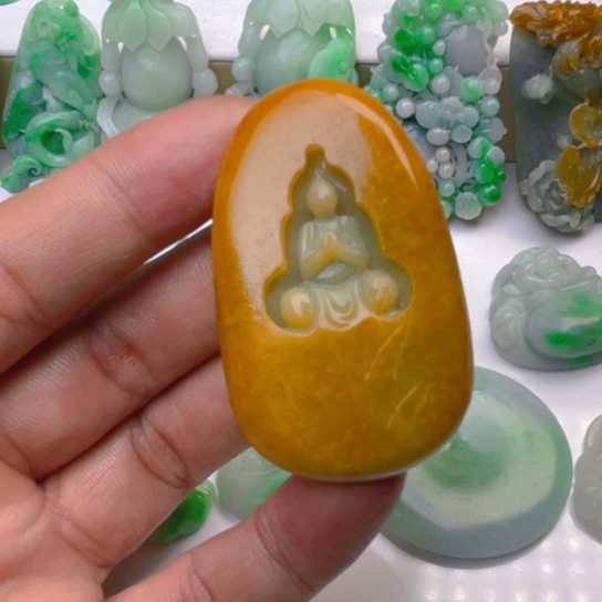 定制翡翠未镶嵌翡翠