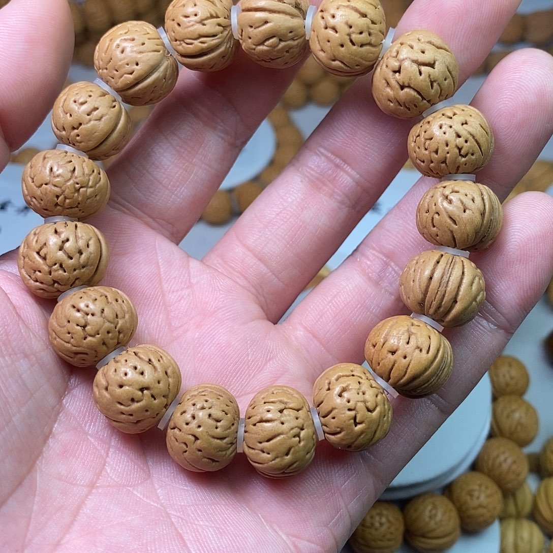 蓝***士桃核吊坠精品桃核手串红魔