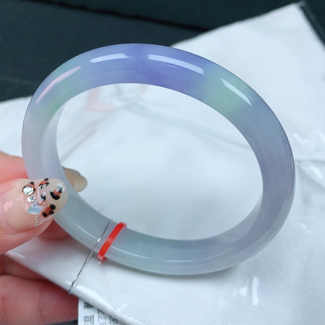 翡翠手镯未镶嵌56贵