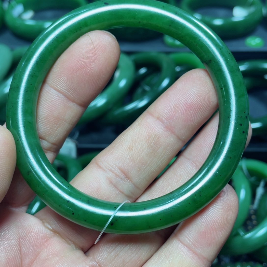 和田玉（碧玉）手镯未镶嵌