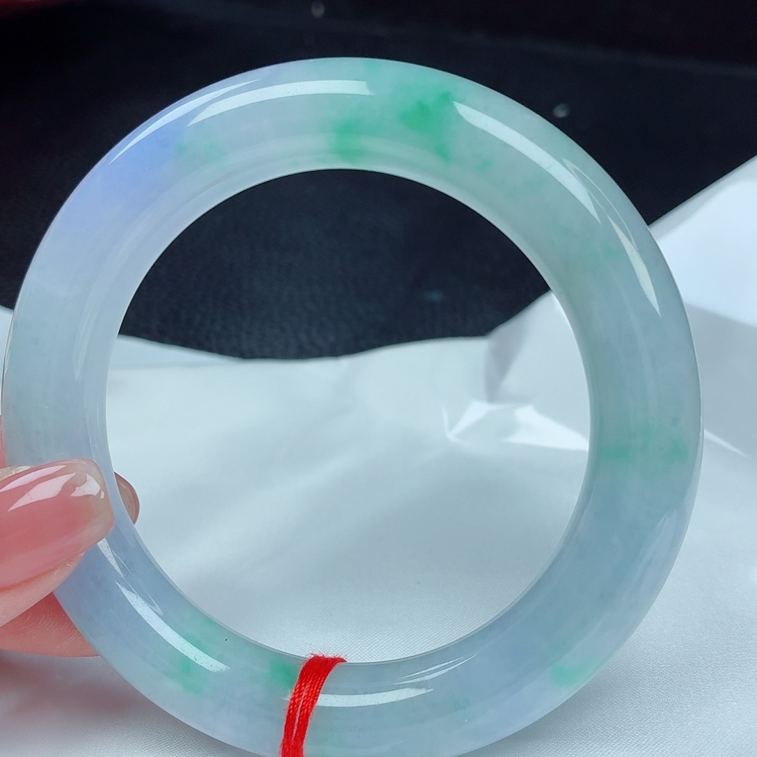 兔***卜翡翠手镯未镶嵌58