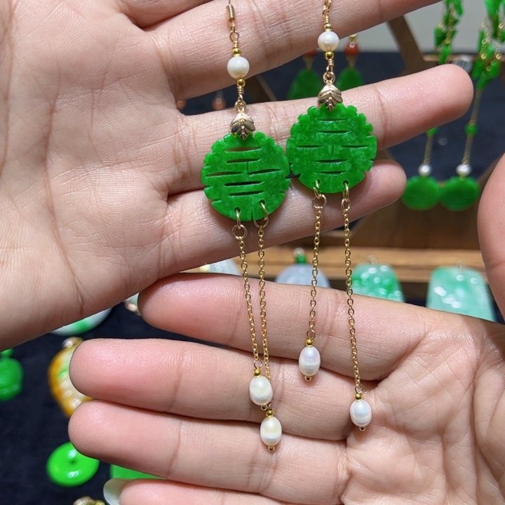 翡翠耳饰未镶嵌耳饰