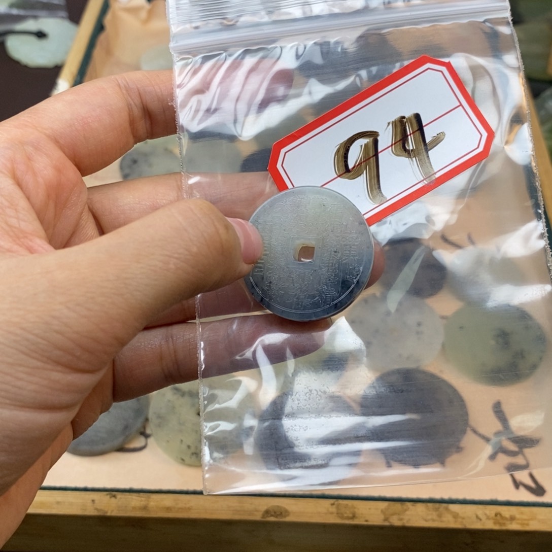 蛇纹石玉颈饰未镶嵌小*94