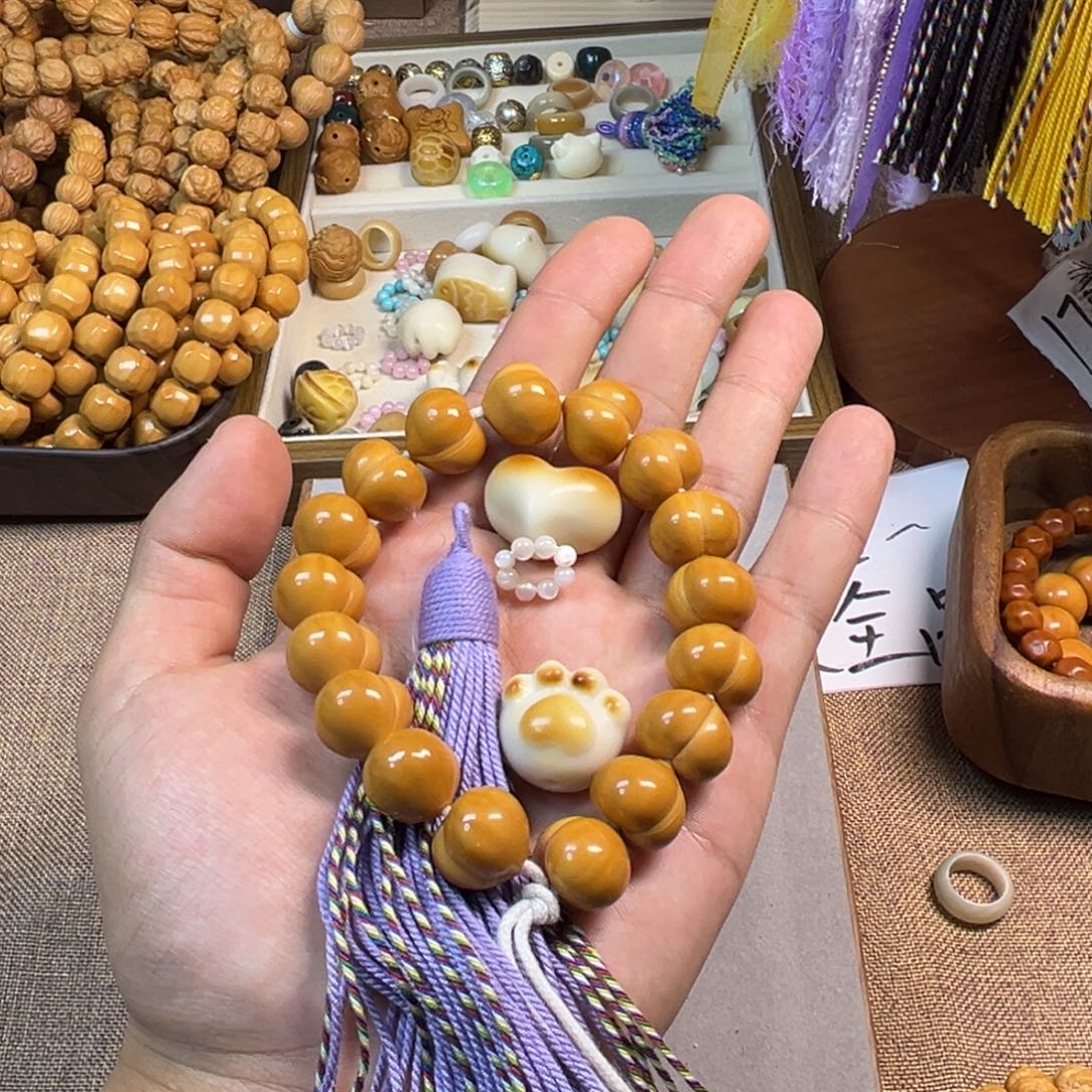 吃****猴头核桃手串柯基屁屁，象牙果2，流苏跑环