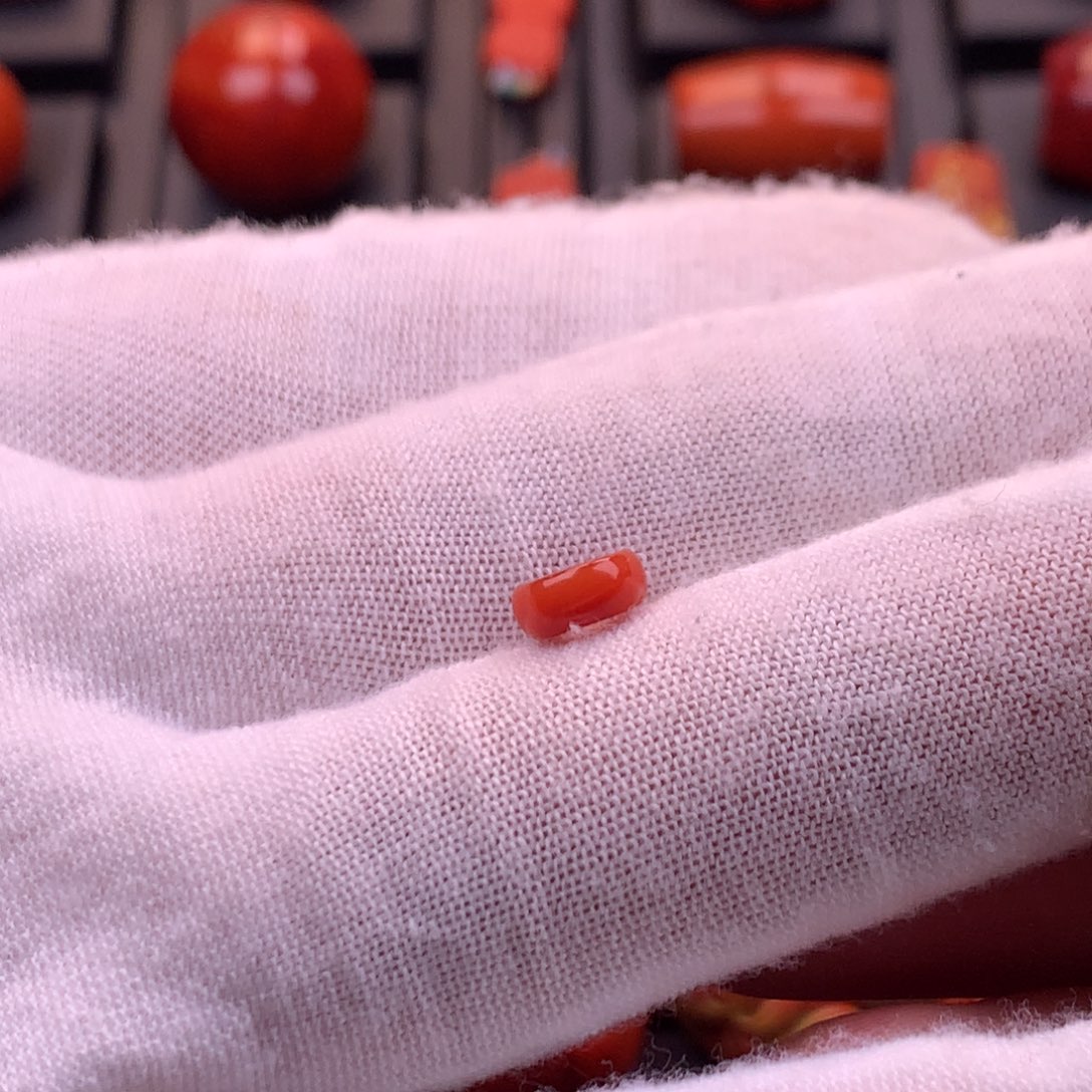 南红玛瑙未镶嵌川料原矿面包隔片7mm+