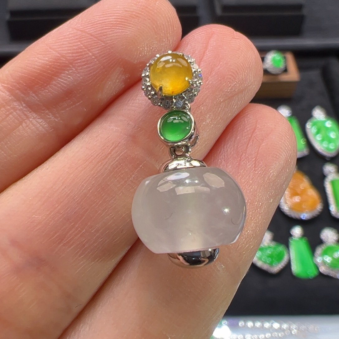 翡翠18K金镶嵌颈饰48小时鉴赏期