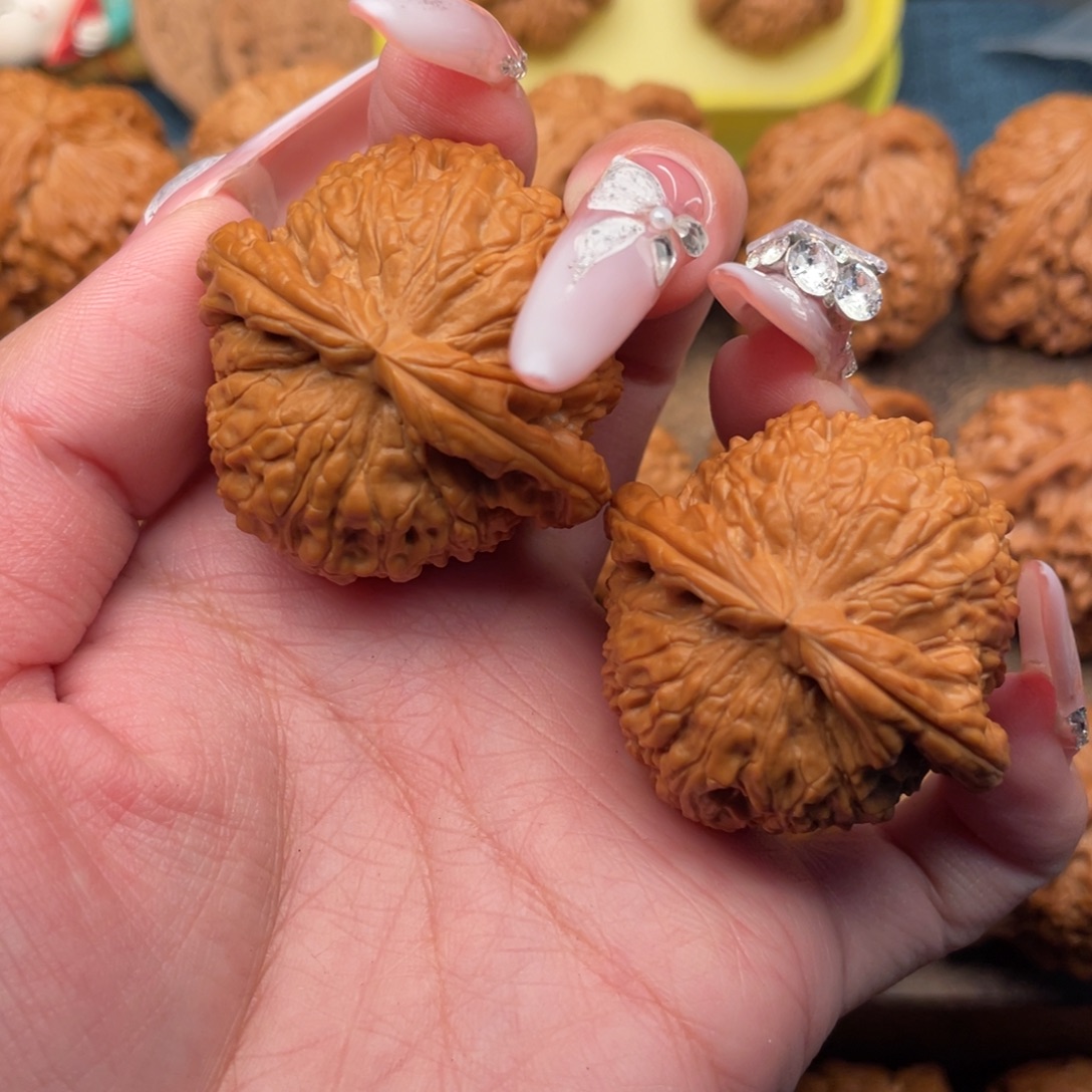 把件文玩核桃全品精配毕业球白41，痛树果无克差