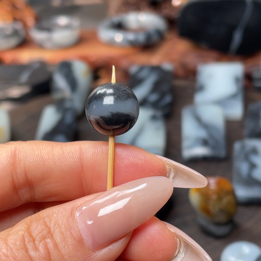 和田玉和田玉青花未镶嵌暖**人