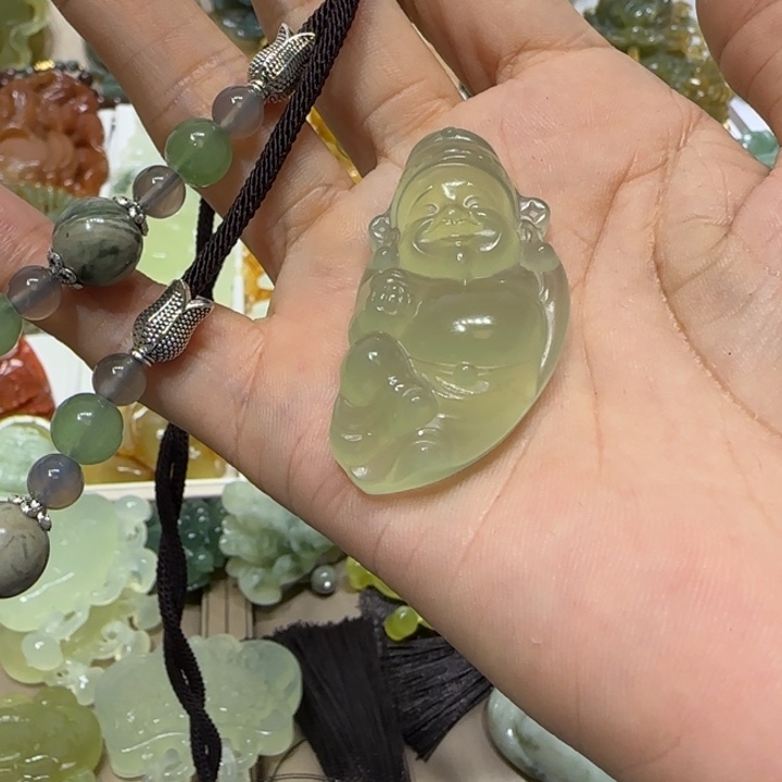 蛇纹石玉吊坠未镶嵌