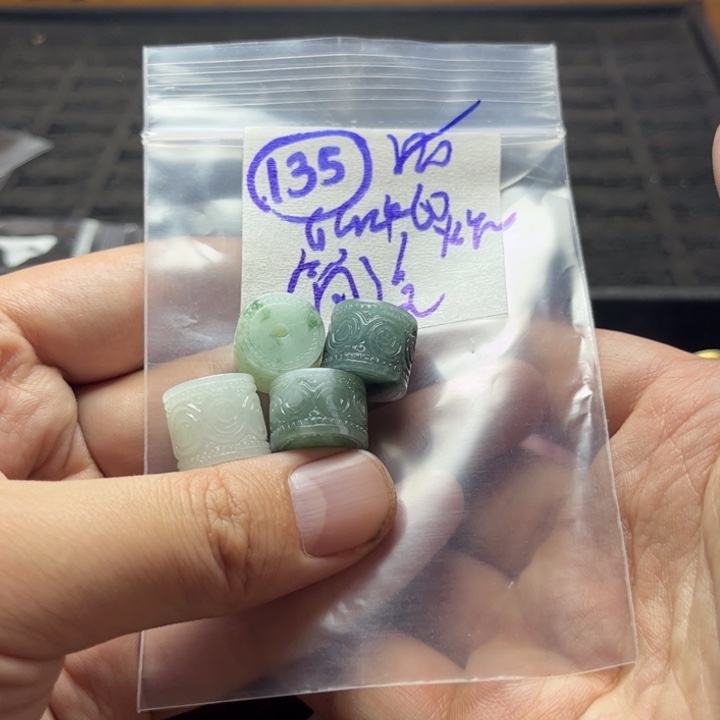 定制翡翠未镶嵌简*