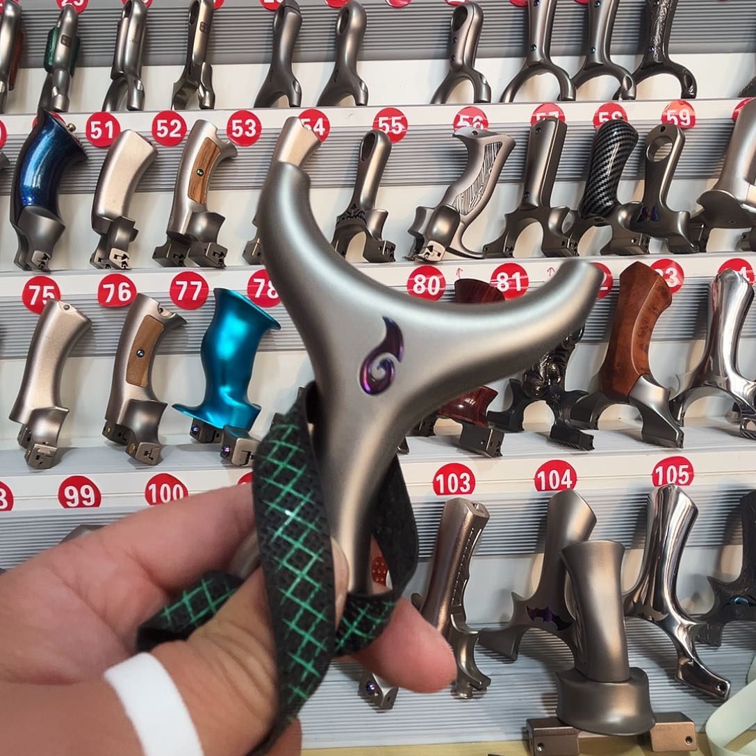 你***。哪吒古风二代全钛