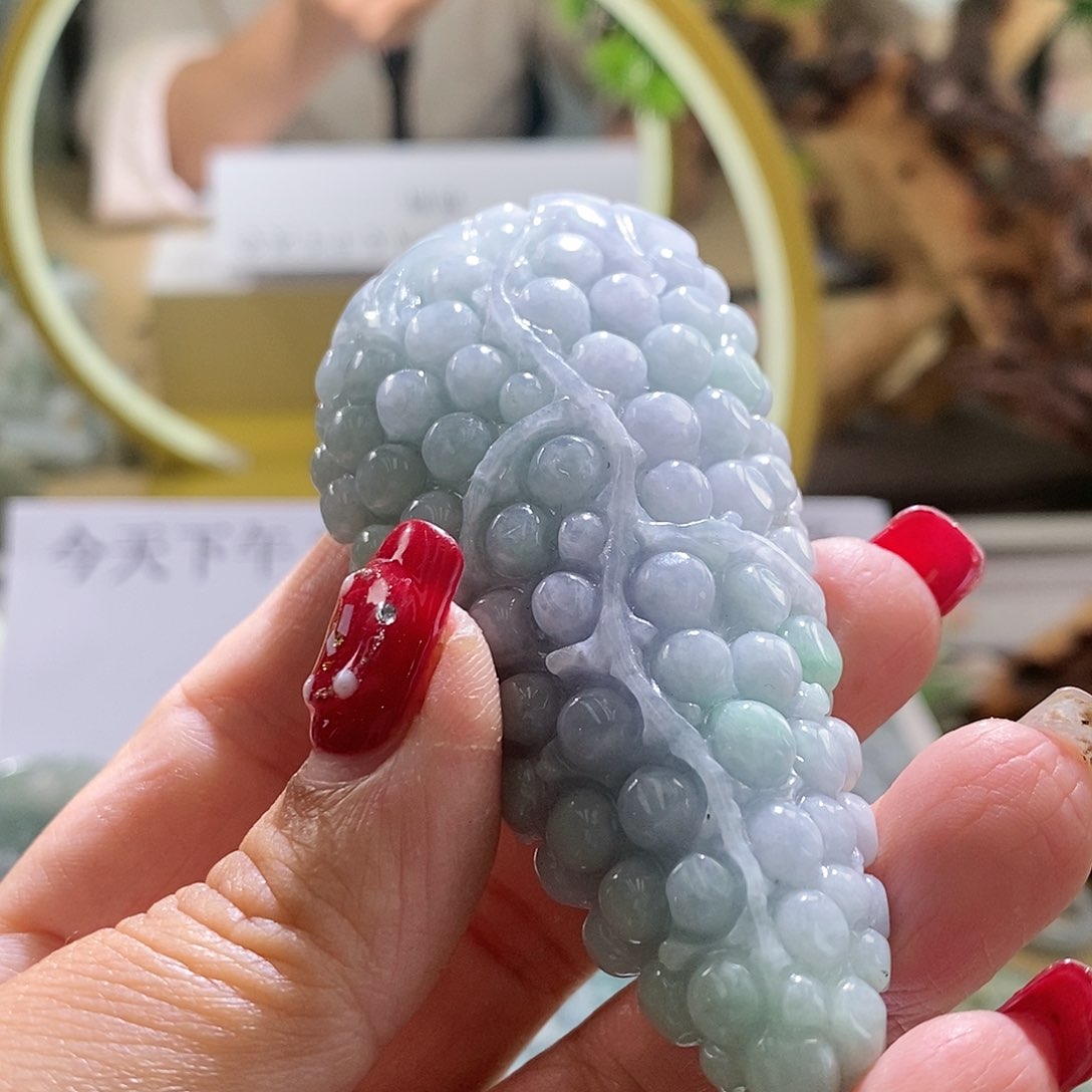 【闪购商品】翡翠颈饰未镶嵌葡萄