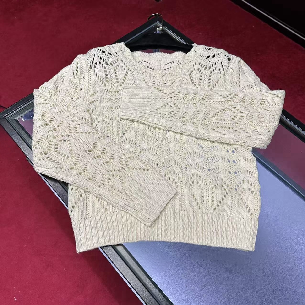 E593休闲女镂空法式毛针织衫套头衫常规款时尚毛衣套衫圆领白色