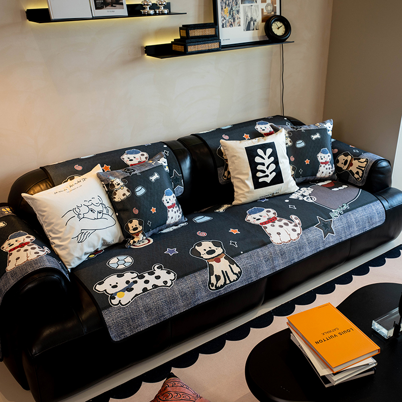 卡通风狗狗元素冰丝沙发垫耐脏耐磨夏季款坐垫防滑透气沙发巾套罩