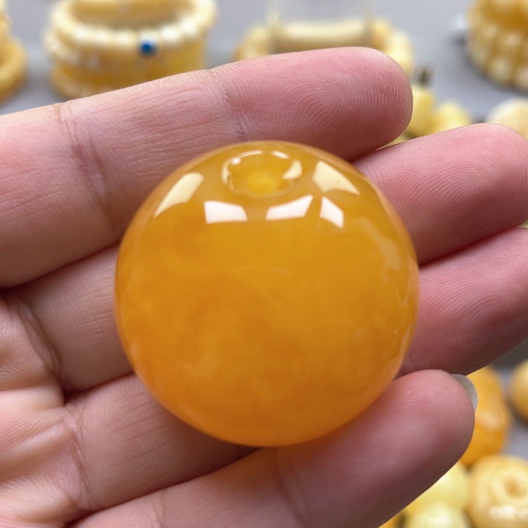 琥珀颈饰未镶嵌吊坠