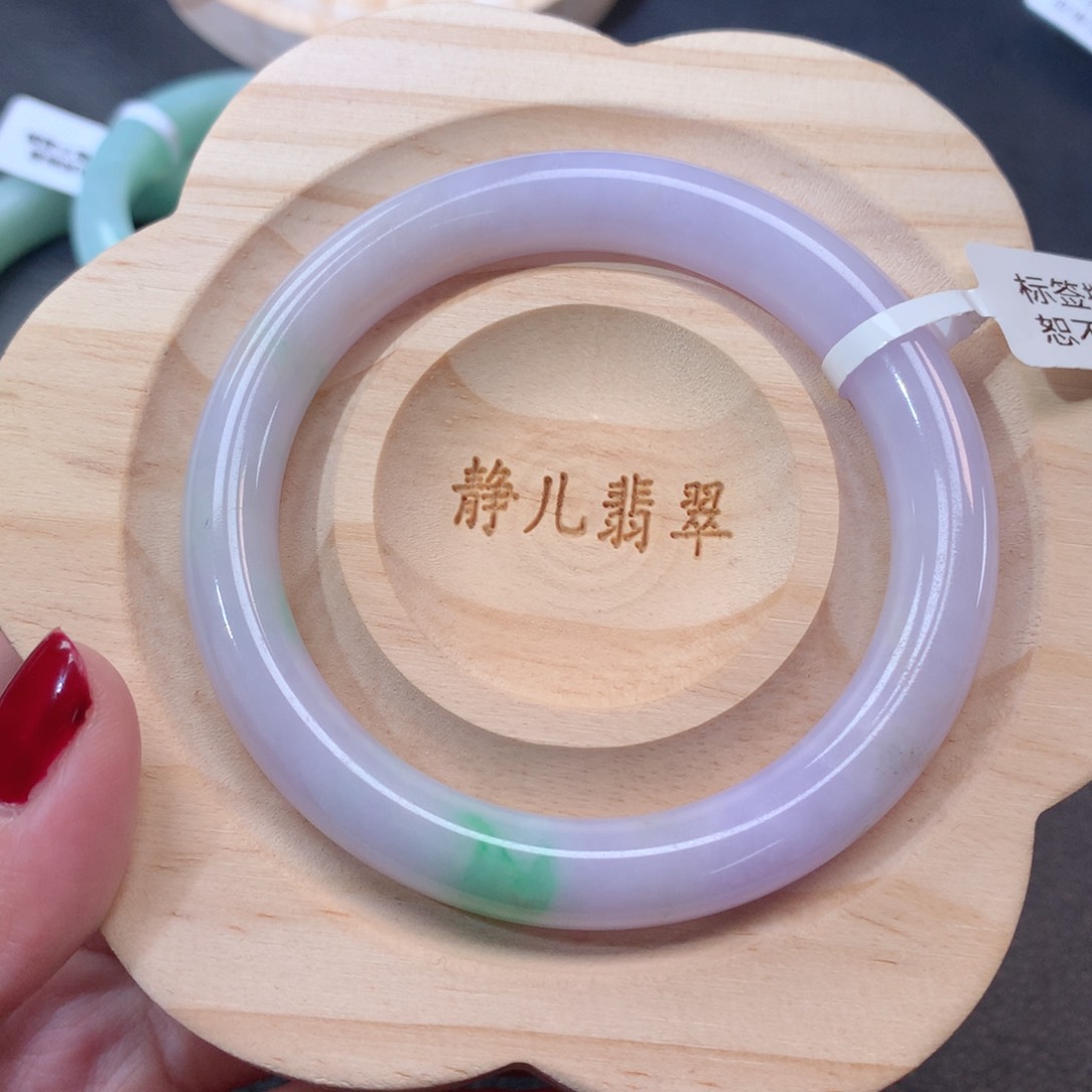 翡翠手镯未镶嵌54圈口