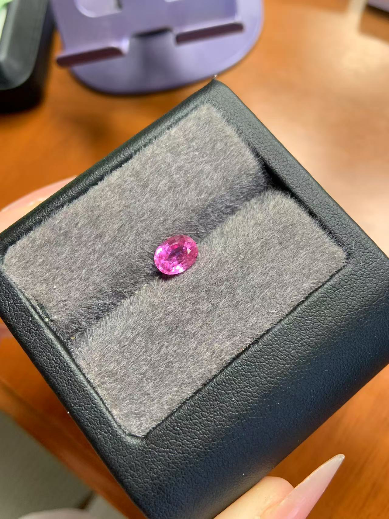 天然粉蓝宝1.73ct VVpink