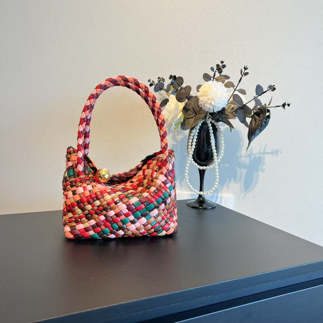 2025新款手工彩虹编织包手提斜挎菜篮子包小众轻奢潮流时尚高级感