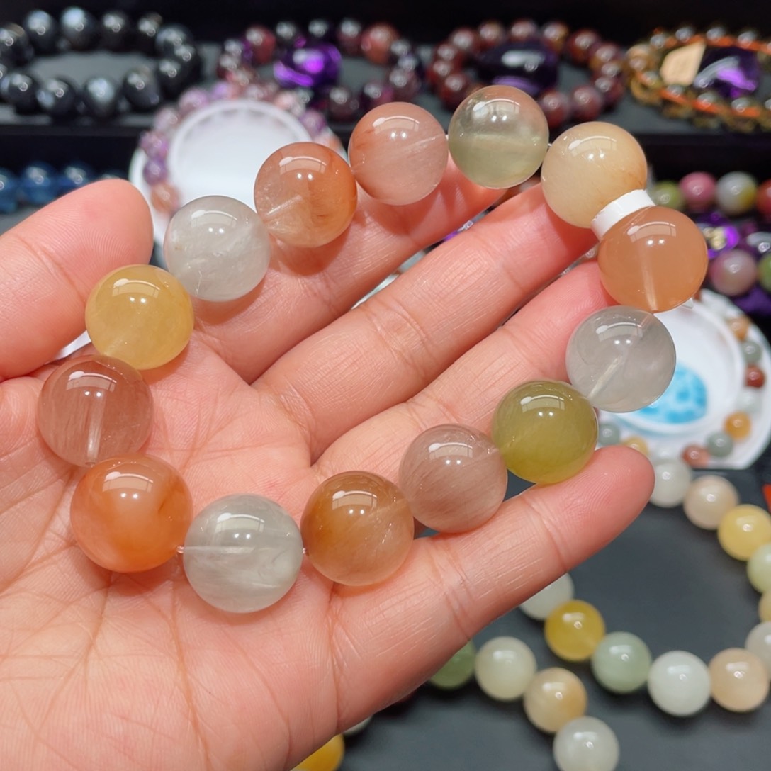 水晶手链未镶嵌君*兔毛手链，85.2