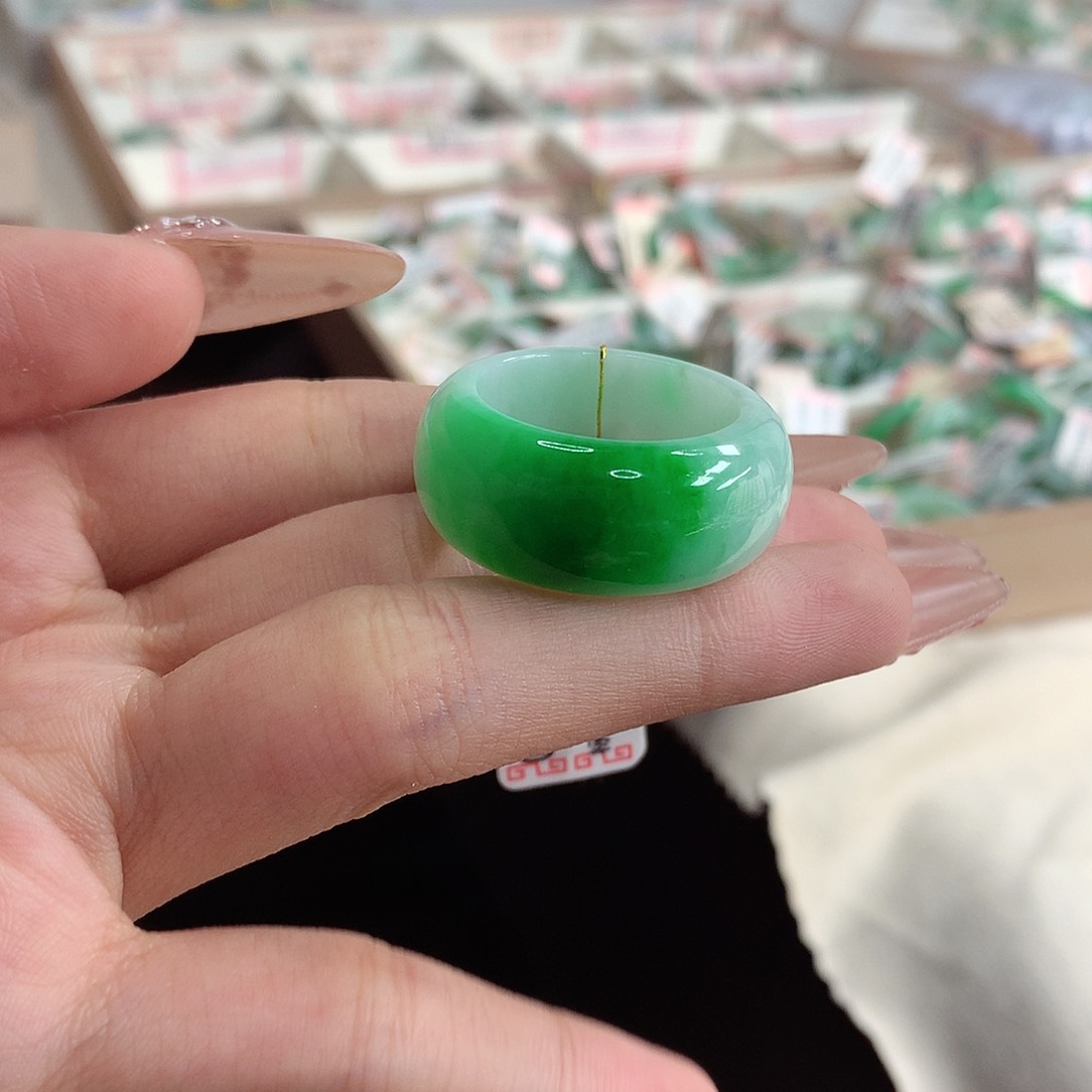 翡翠戒指未镶嵌25.26号