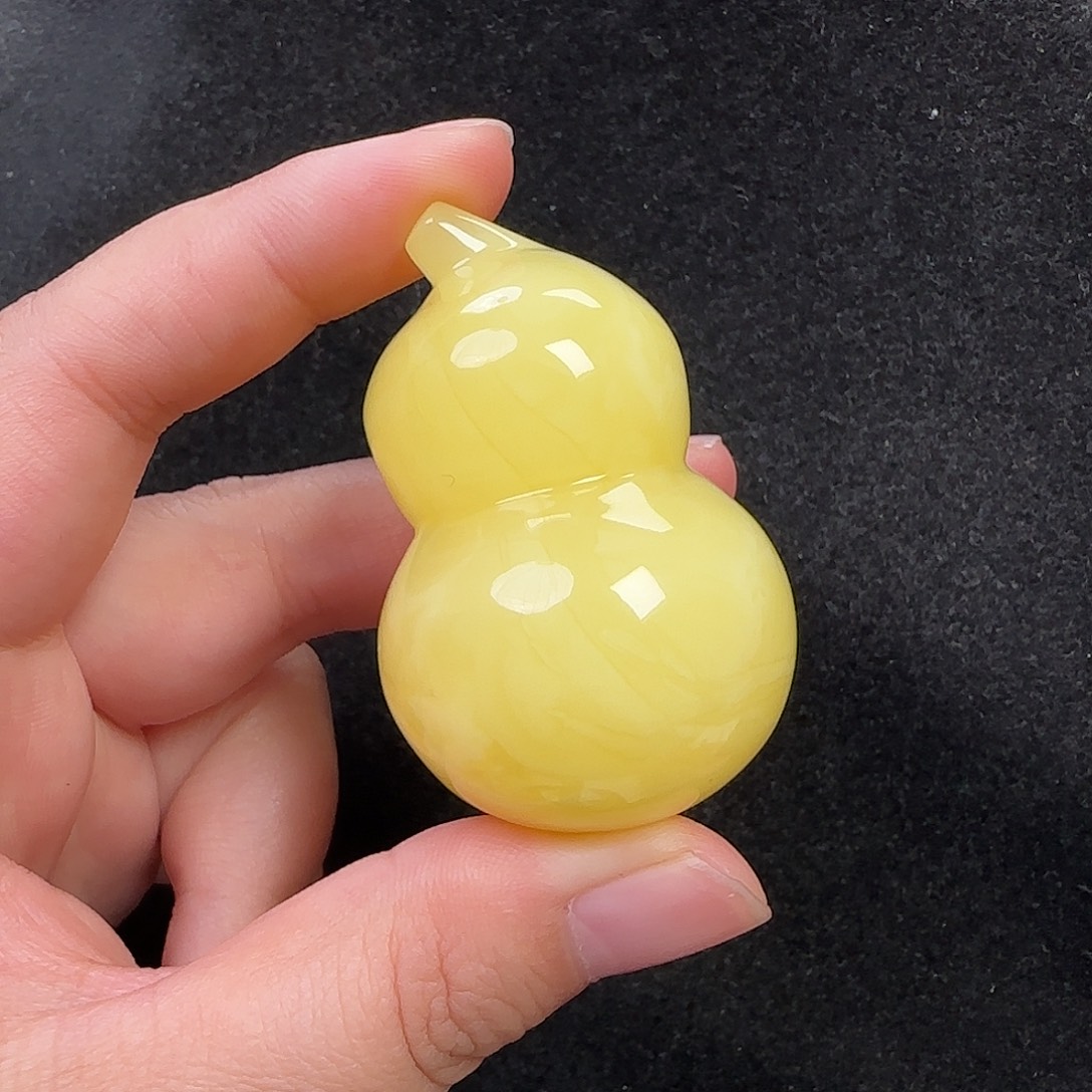 蜜蜡未镶嵌珠宝奇石