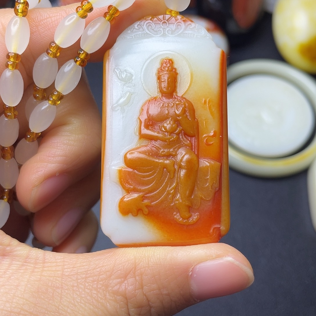 和田玉未镶嵌把件