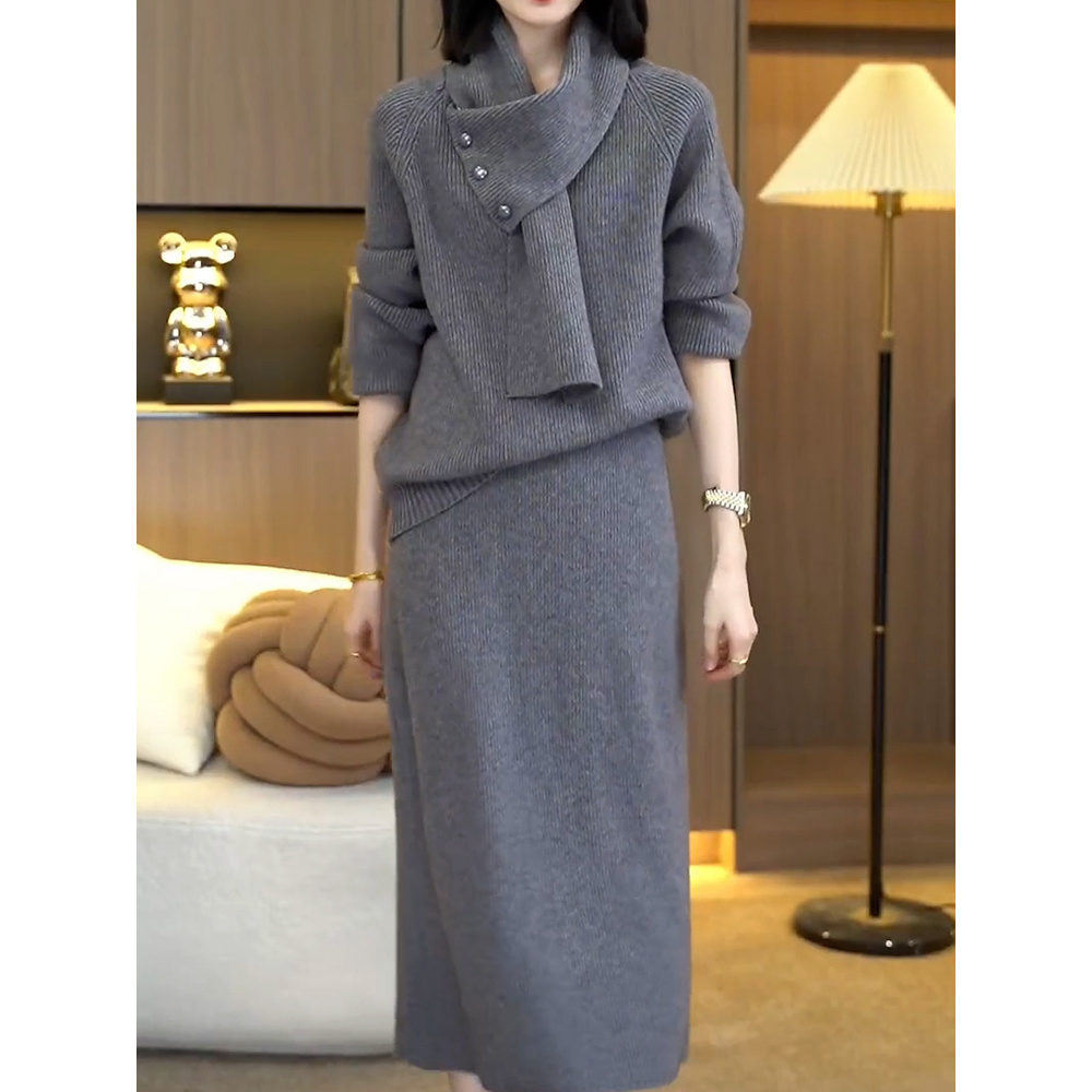 高级感温柔风时尚纯色针织套装2026春季新款配围巾V领毛衣+半身裙